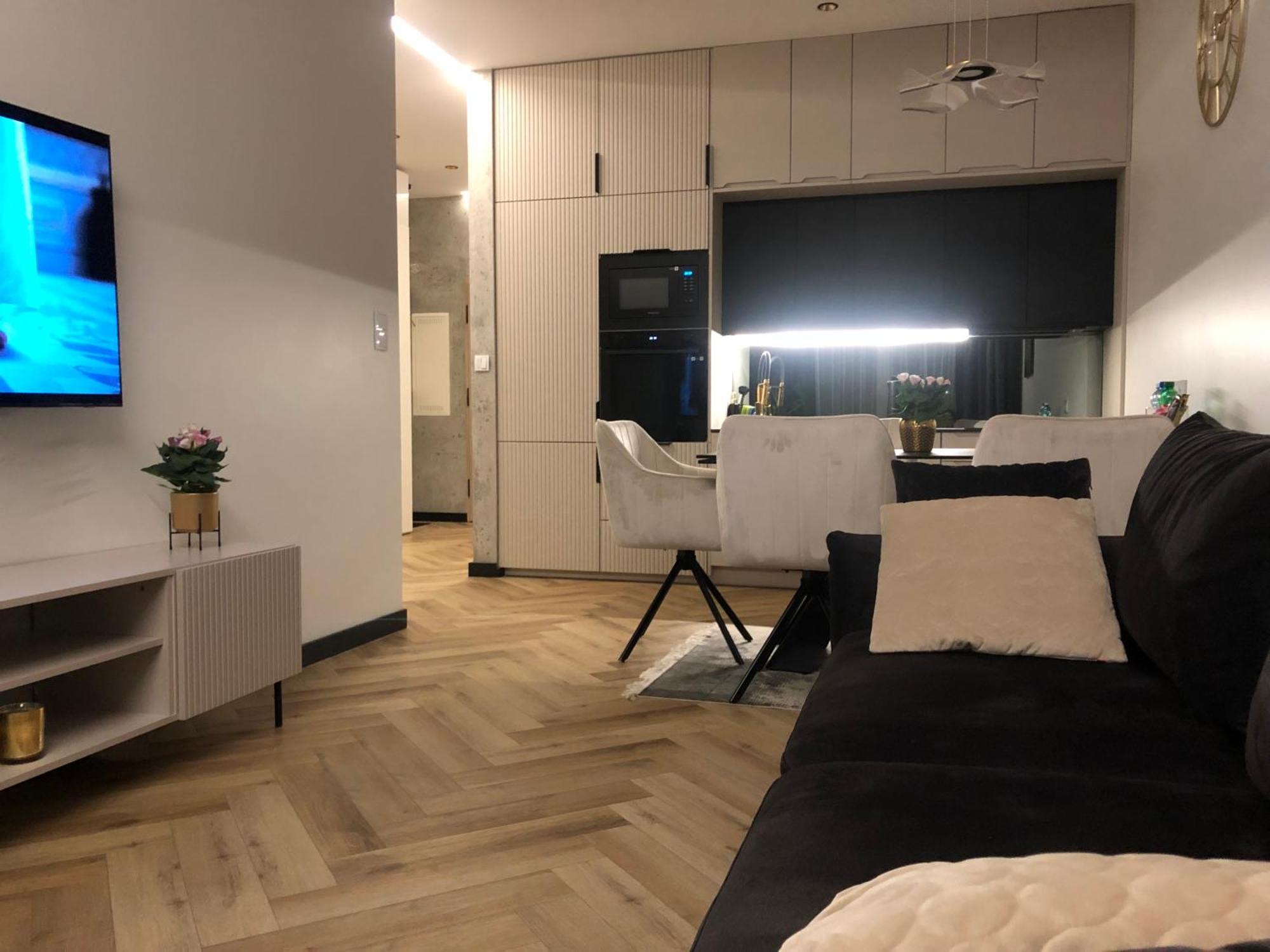 Komfortowe Apartamenty Kielce Klonowa ,Ogrodek, Garaz Podziemny, Samodzielne Wejscie Na Kod 24H Ngoại thất bức ảnh