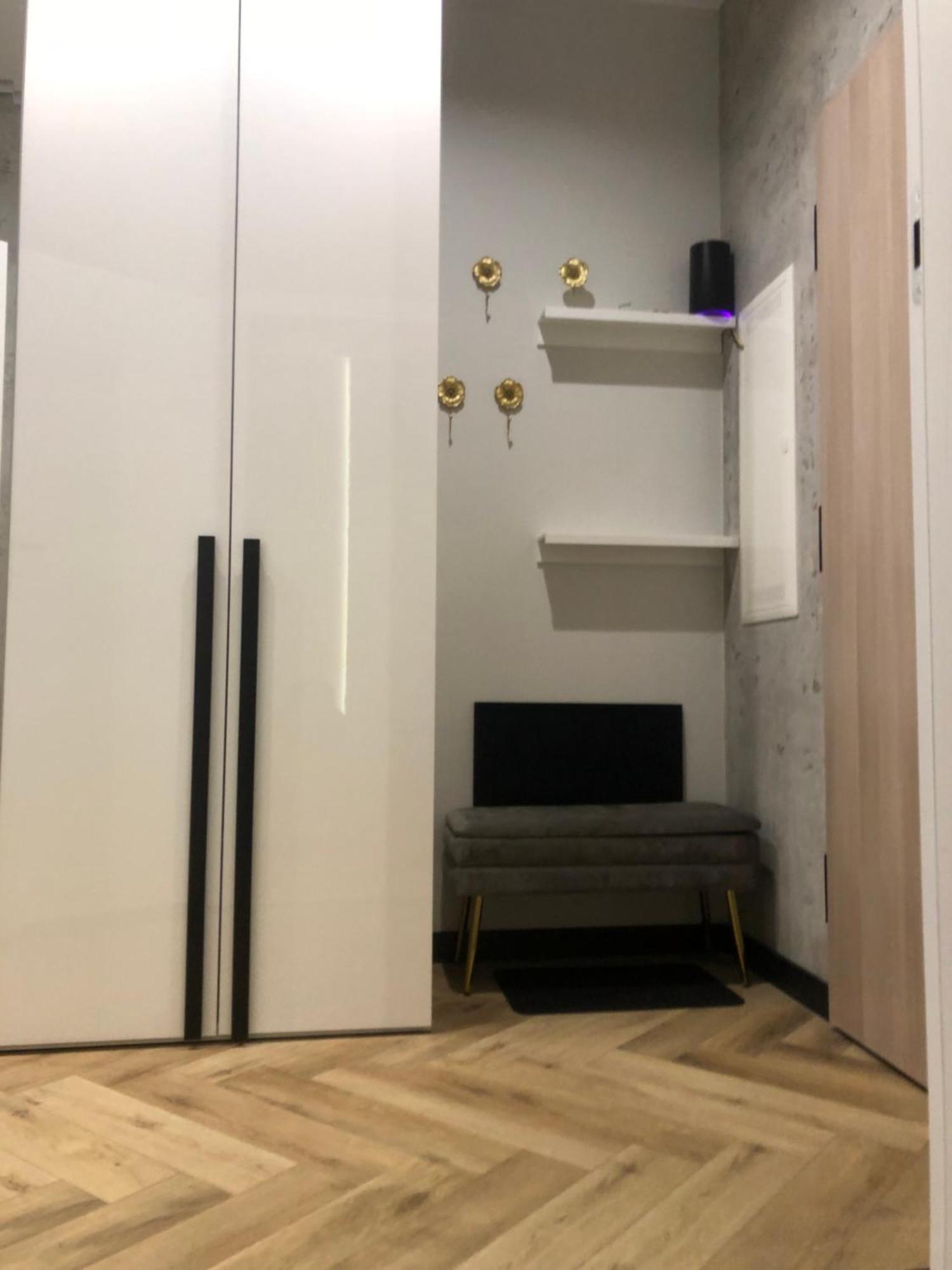 Komfortowe Apartamenty Kielce Klonowa ,Ogrodek, Garaz Podziemny, Samodzielne Wejscie Na Kod 24H Ngoại thất bức ảnh