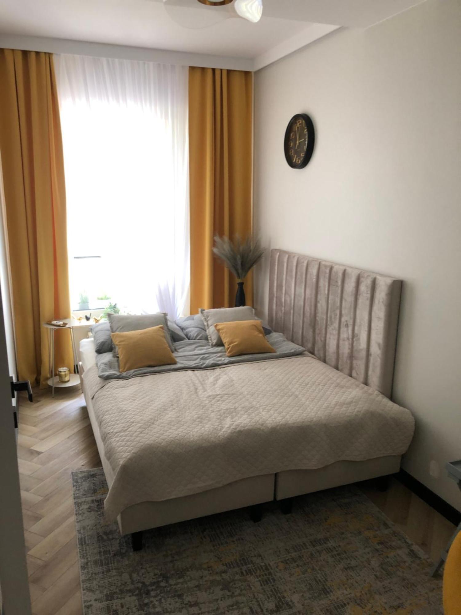 Komfortowe Apartamenty Kielce Klonowa ,Ogrodek, Garaz Podziemny, Samodzielne Wejscie Na Kod 24H Ngoại thất bức ảnh
