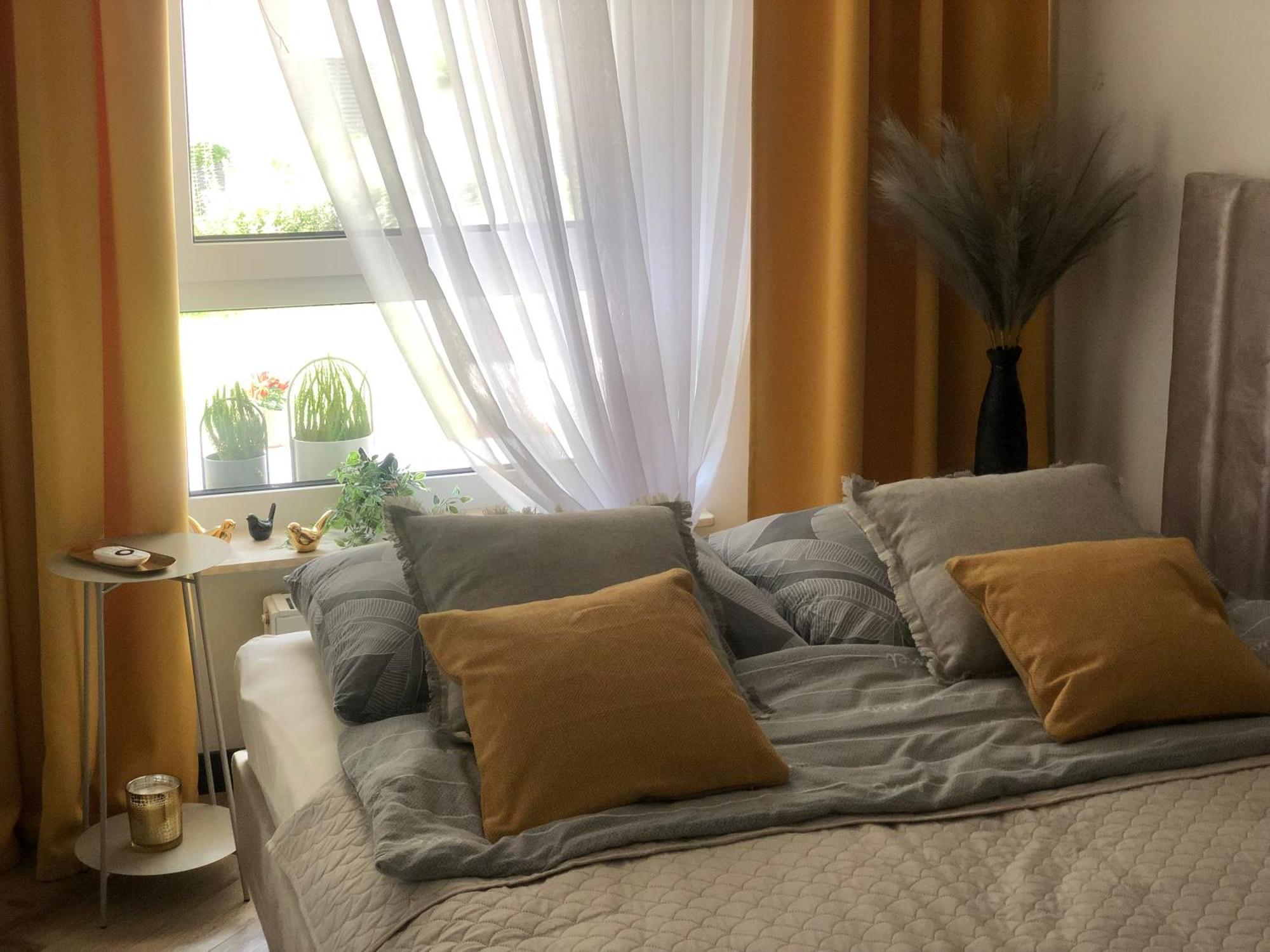 Komfortowe Apartamenty Kielce Klonowa ,Ogrodek, Garaz Podziemny, Samodzielne Wejscie Na Kod 24H Ngoại thất bức ảnh